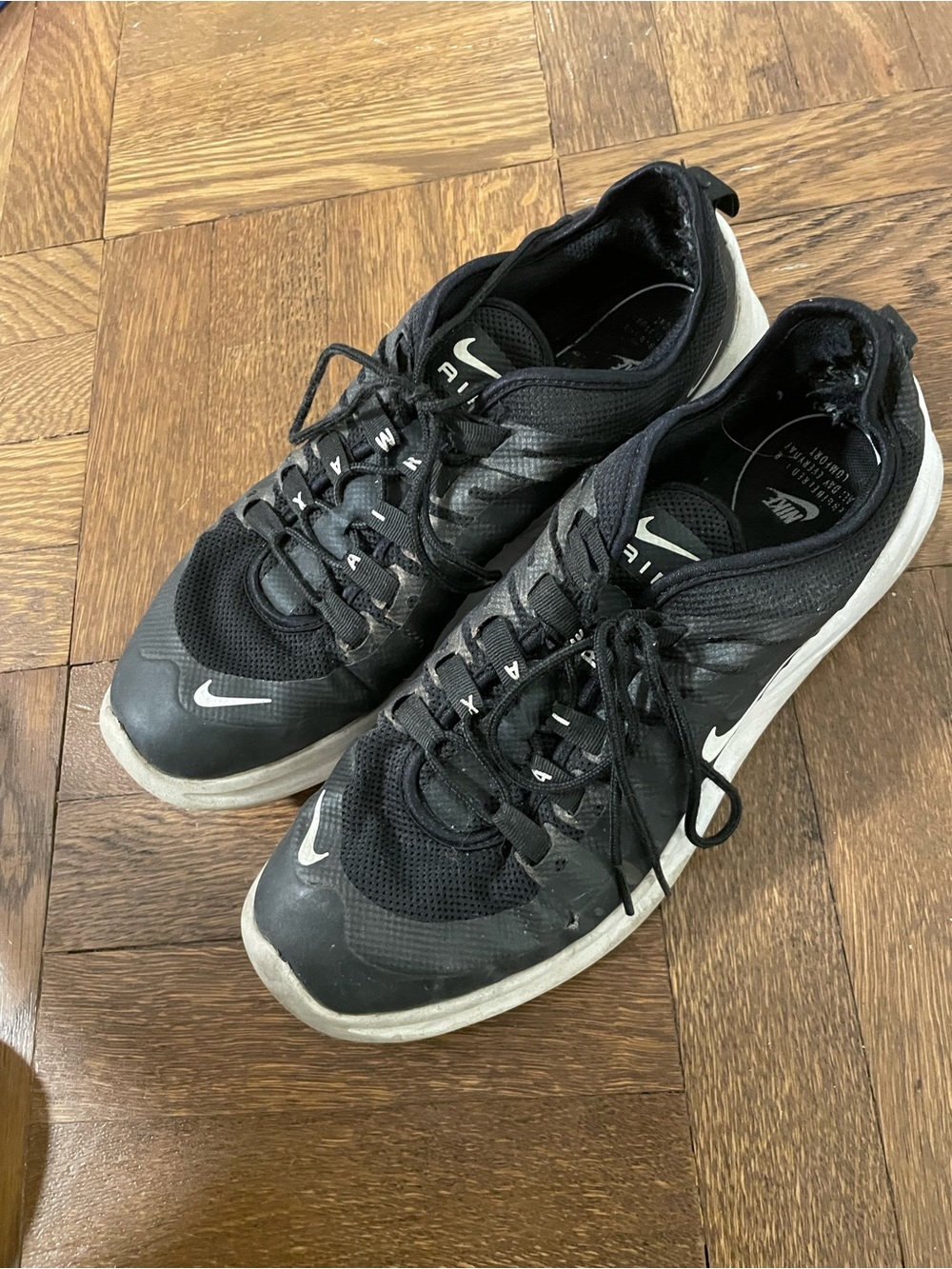 Nike air mens size 9